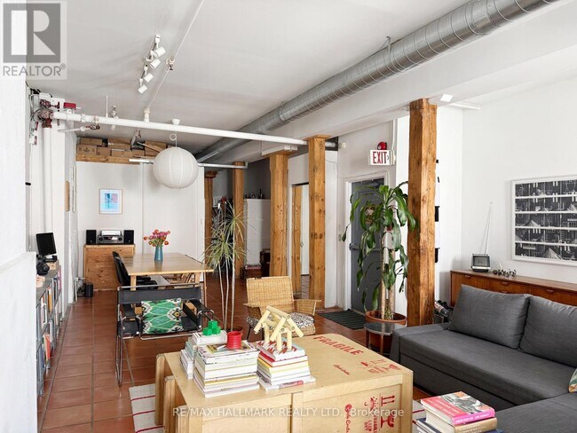 173 King St E Unit 200