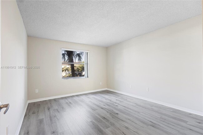 Photo - 9615 NW 1st Ct Unidad 10-204