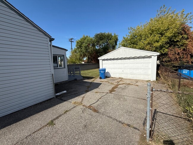 Photo - 8035 Chapp Ave
