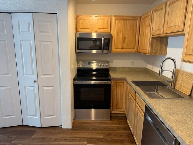 Photo - 19 Diane Rd Unit C