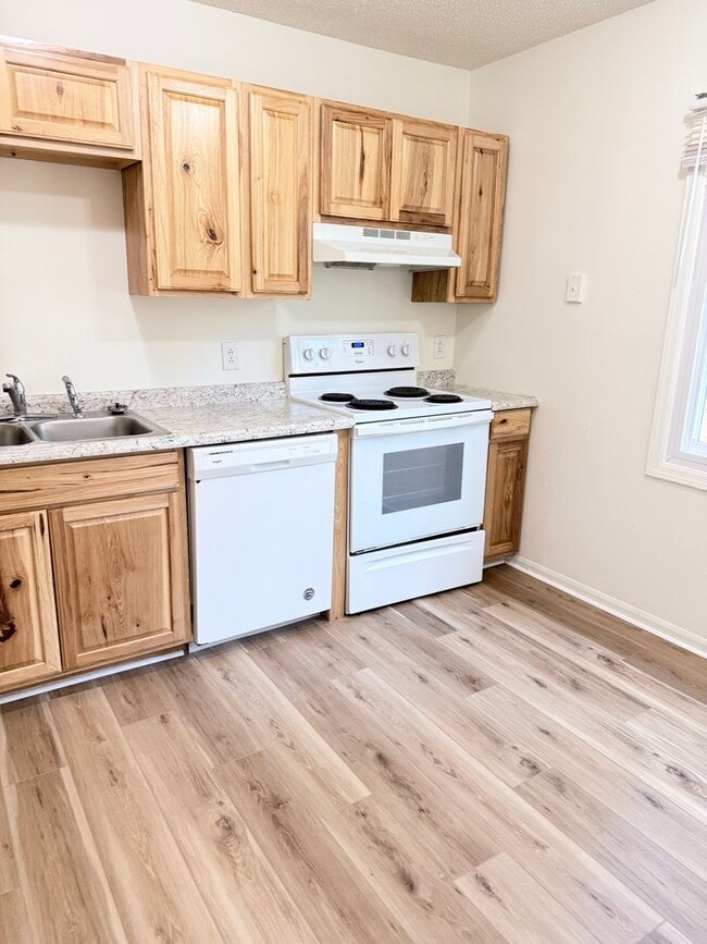 Photo - Weston Ridge E Unidad E-18