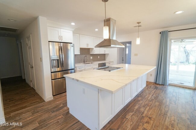 Photo - 8608 E Highland Ave