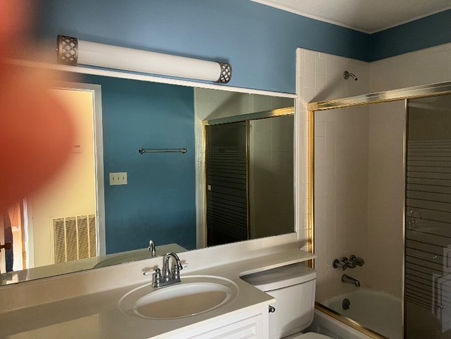 Photo - 302 Navajo Dr