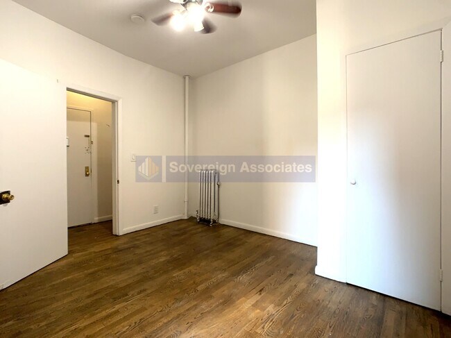 Photo - 186 Claremont Ave Unidad 1N