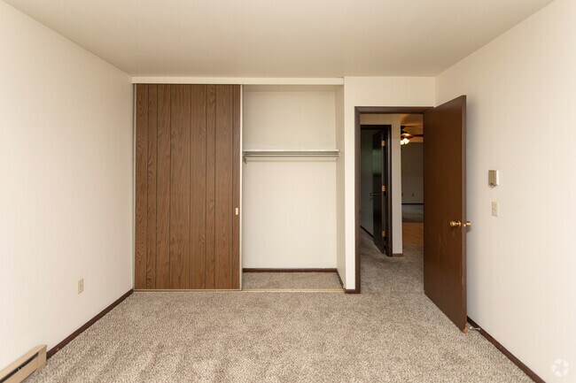 2BR, 1BA