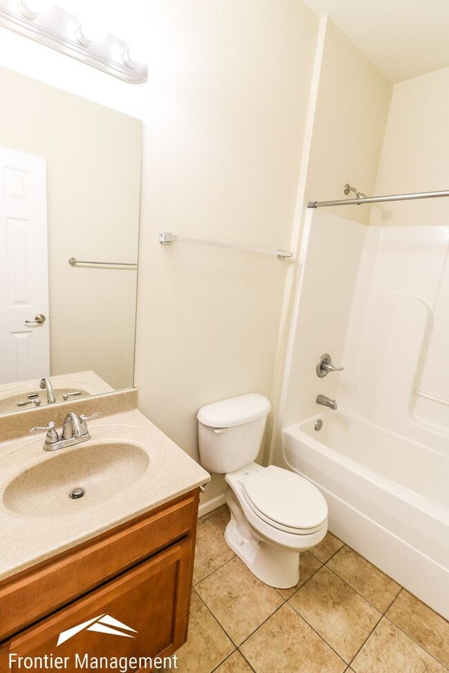 Photo - 1223 N 12th St Unit A - Upstairs