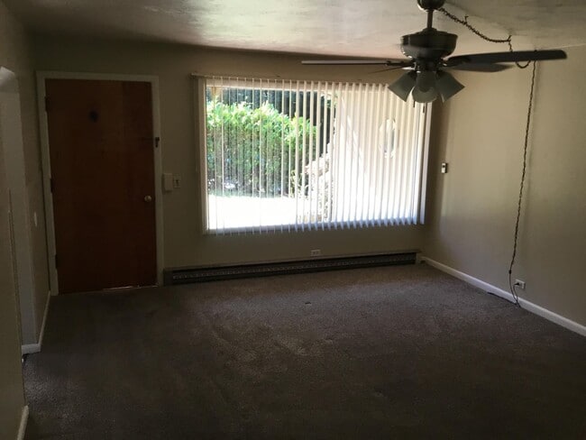 Photo - 5 Bedroom House in Southeast Eugene