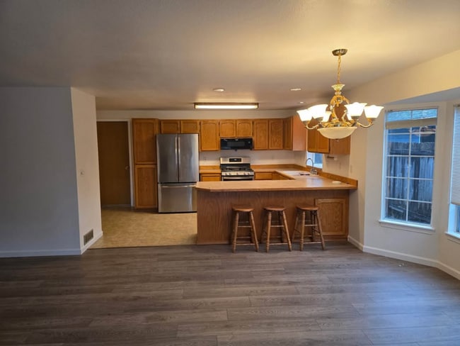 Photo - 8019 57th Dr NE