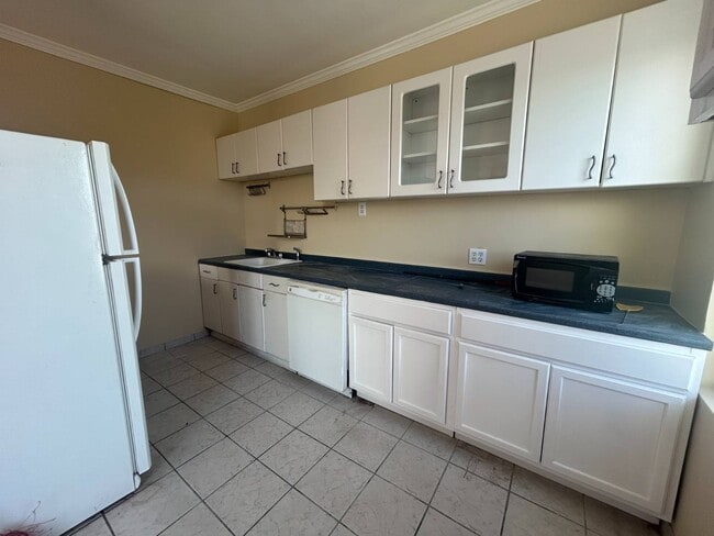 Photo - 1466 Commonwealth Ave