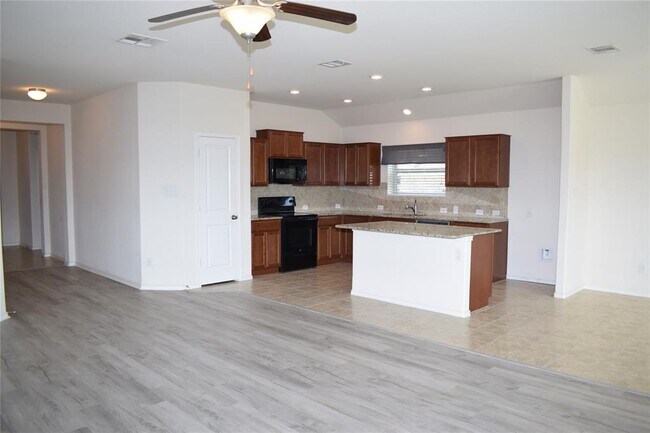 Building Photo - 2021 Pitkin Dr Rental