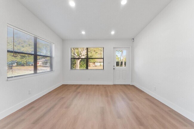 Photo - 5100 3rd Ave S