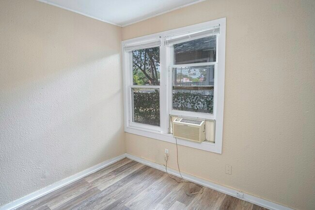 Photo - 342 Vine St Unit #A