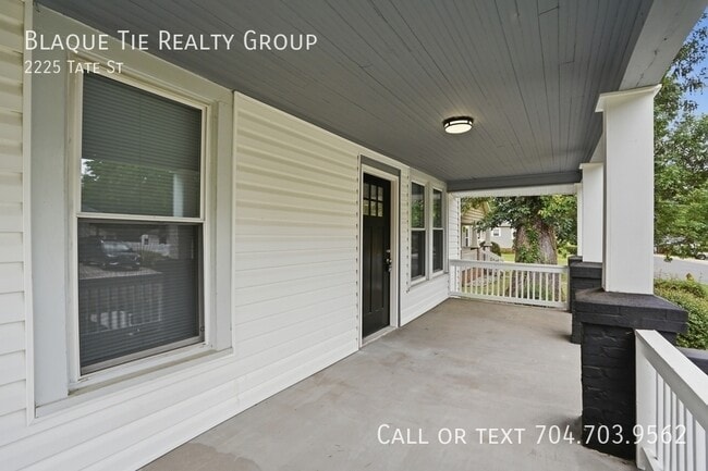 Photo - 2225 Tate St
