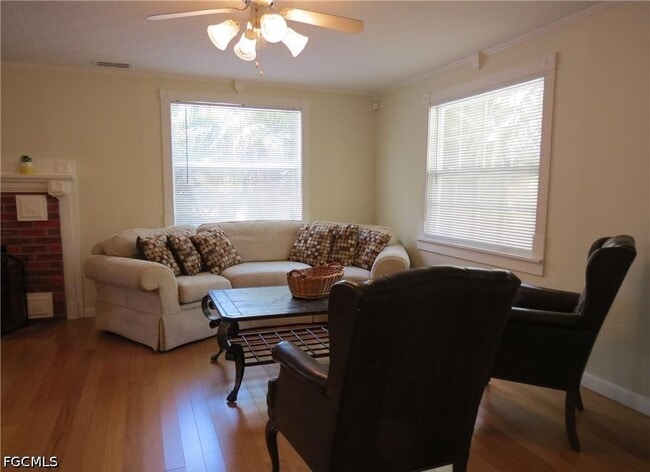 Photo - 2704 Second St