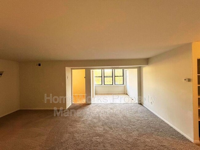 Photo - 9633 White Acre Rd Unit B4