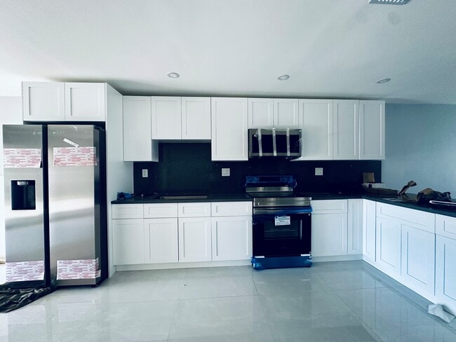 Photo - 9630 SW Grand Canal Dr