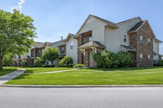 Building Photo - Arbors at Hickory Creek