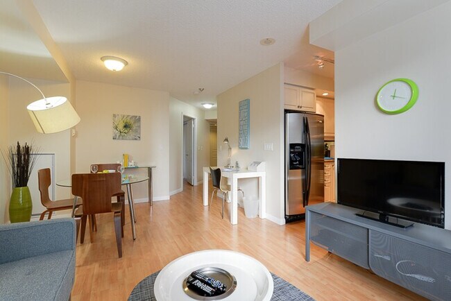 Photo - 224 Richmond St W Unité ID1034889P