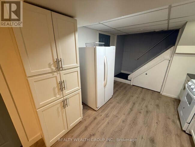 Photo - 82 Elvaston Dr