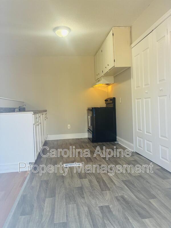 Photo - 807 Shaver St