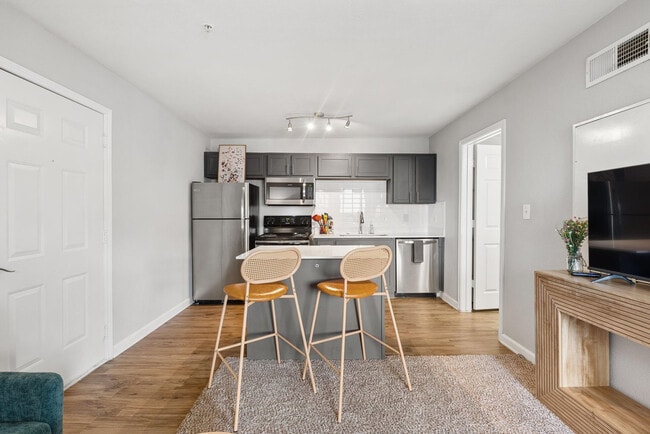 Photo - 8054 Exchange Dr Unidad FL1-ID1364167P