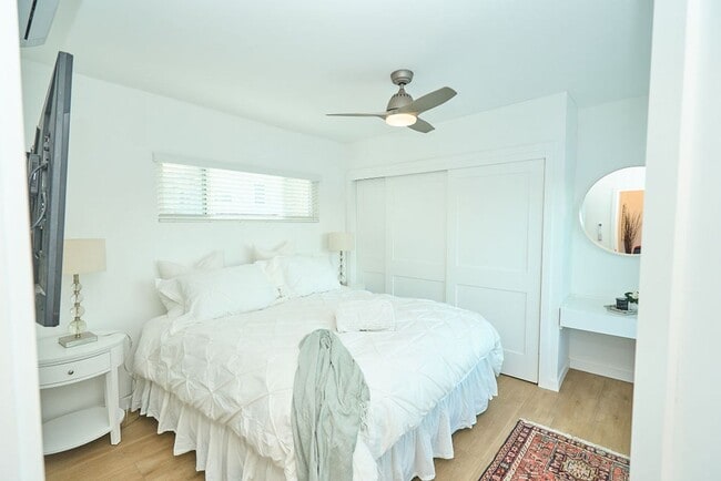 Photo - FURNISHED Modern One Bedroom+Loft Coronado! In Unit W/D! AC! Assigned Parking! Unit Vacation Apartment
