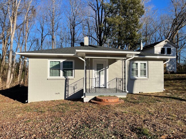 2 BED 1 BATH HOME - 2 BED 1 BATH HOME