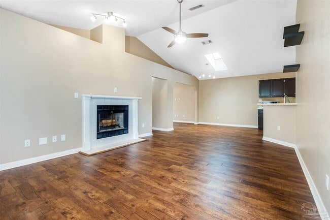 Photo - 2060 Cambridge Cir