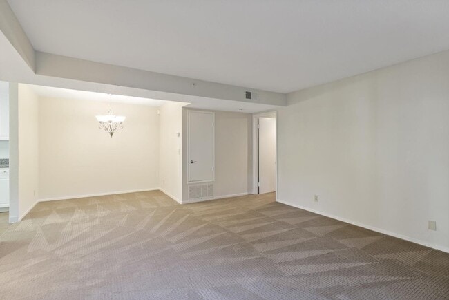 Photo - 520 Canyon Oaks Dr Unit #A