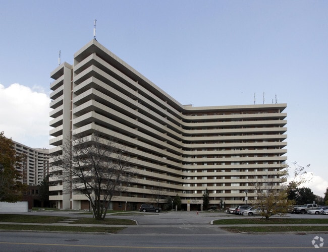 Building Photo - 5000 Jane St