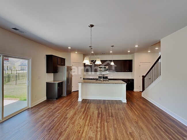 4521 Tarpon Dr