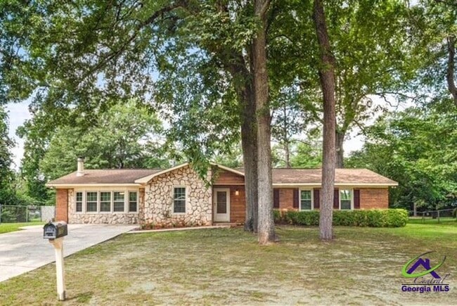 Photo - 105 Meriwood Dr House