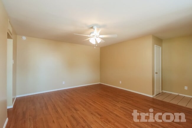 Photo - 3202 W Wood Dr