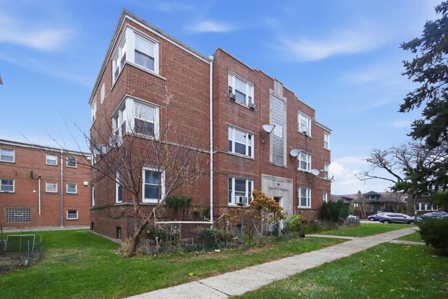 Photo - 7524 N Ridge Blvd Unit 2W