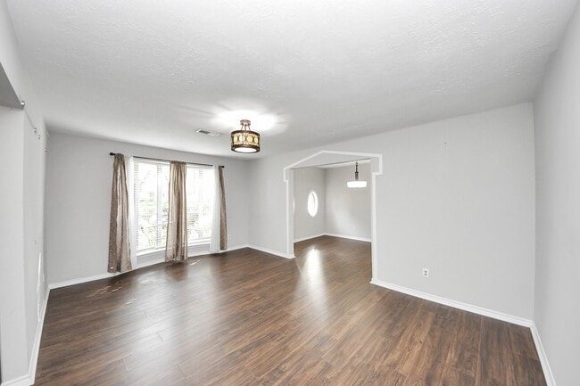 Photo - 15135 Chipman Ln.