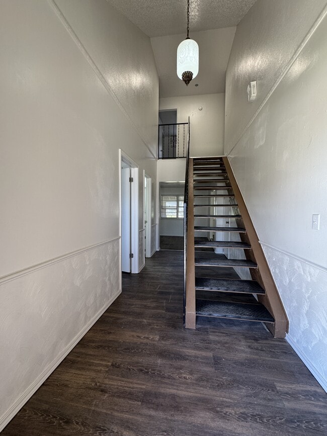 Photo - 401 S Morgan Dr