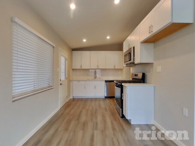 Photo - 5321 57th St