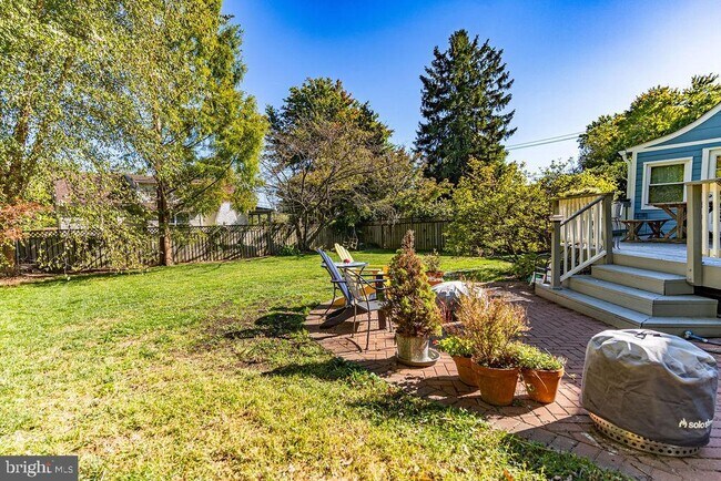 Photo - 2828 Memorial St