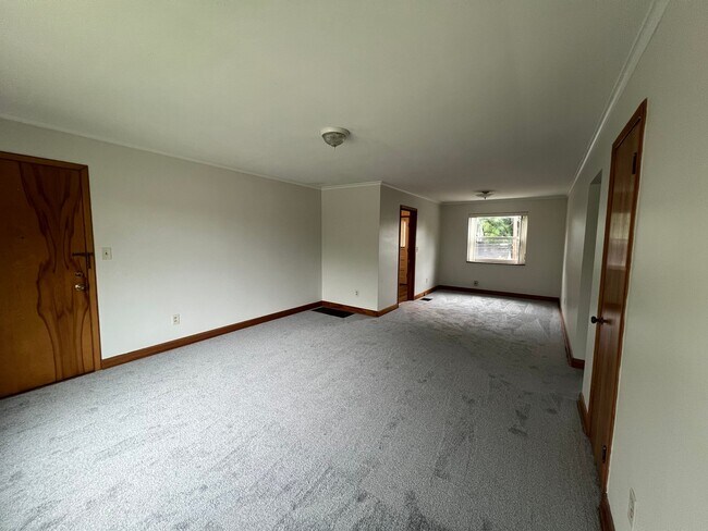 Photo - 2010 Harwitch Rd