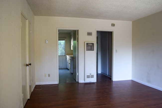 Photo - 724 S Sycamore Ave