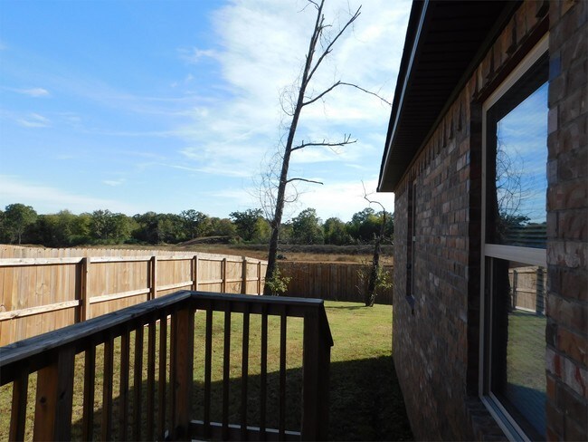 Photo - 1144 Springhill Rd