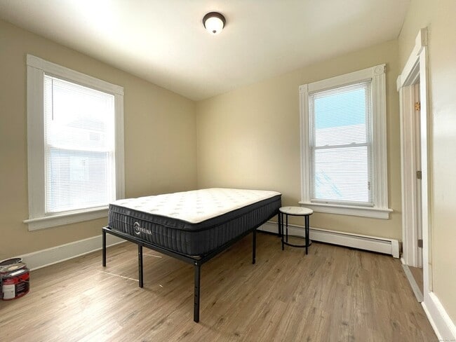 Photo - 196 Blatchley Ave Unit 2