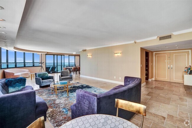 Building Photo - 10175 Collins Ave Unit 601 Rental