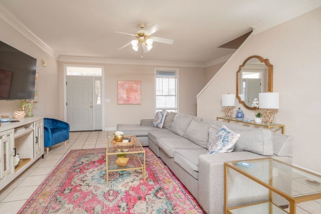 Photo - 923 Saint Andrews Ln