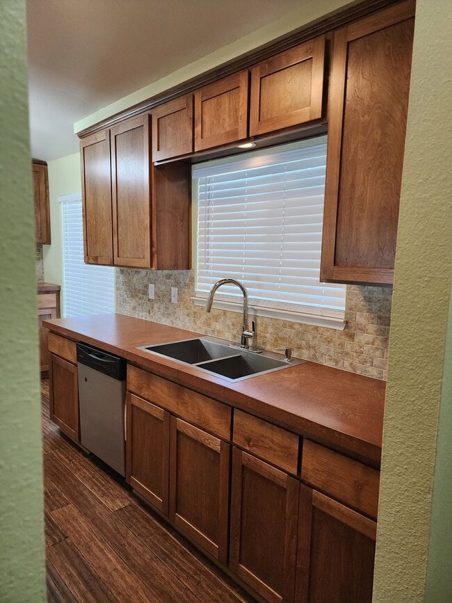 Photo - 3 Bedroom 2 Bathroom with Pool Near Davis High School
