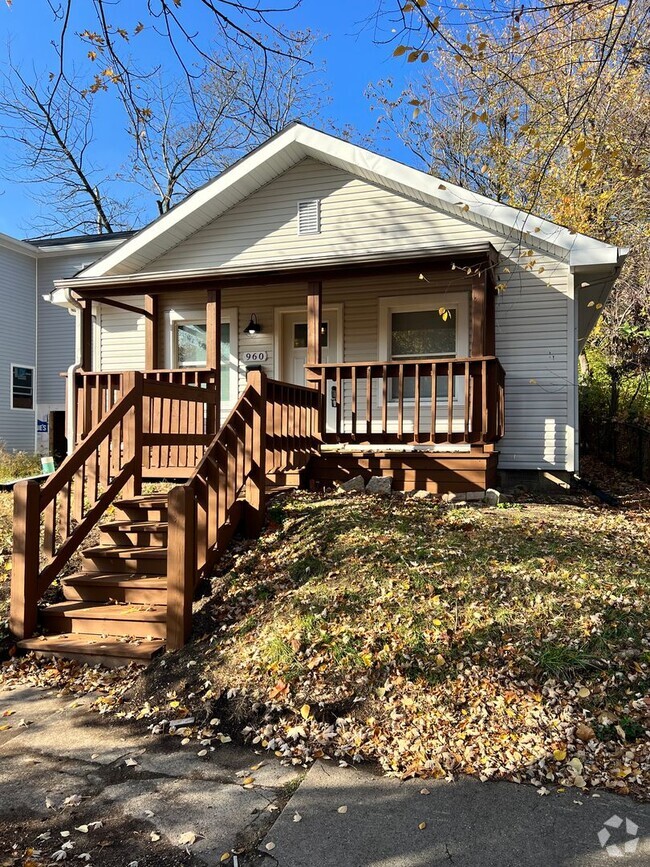 Building Photo - 960 E Pleasant Run Parkway North Dr Rental