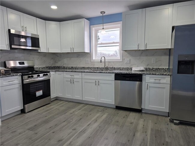 Photo - 17 Bergen St Unit 2nd FL