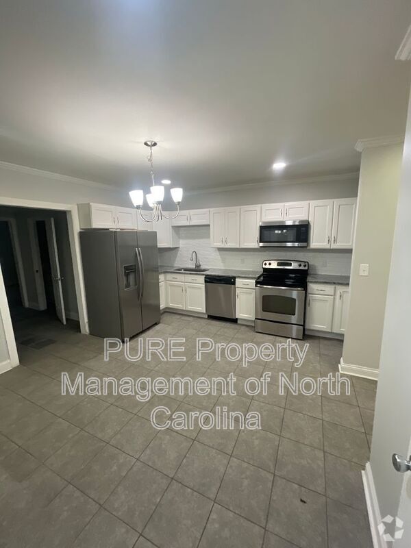 Building Photo - 507 W Dr Martin Luther King Jr Way Unit A Rental