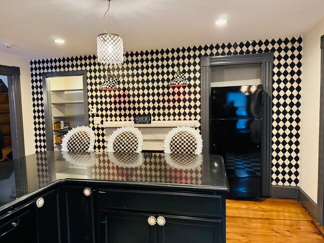 Photo - 125 Essex St