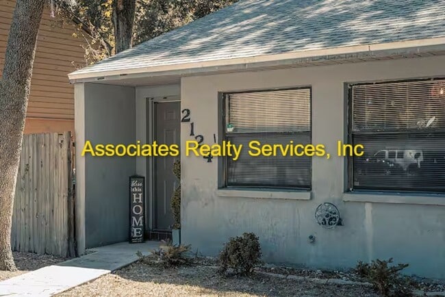 Building Photo - Beautifully furnished  2-Bedroom Duplex – ... Rental